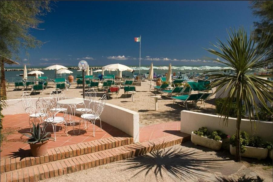 Hotel Napoleon San Mauro Mare Exterior foto