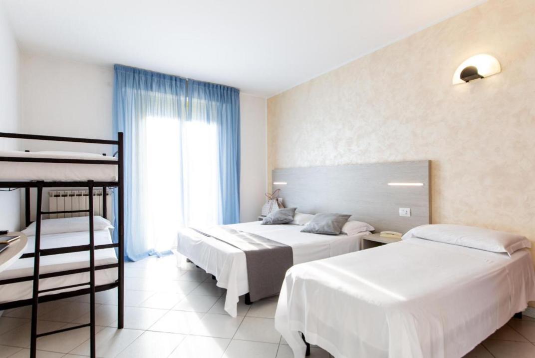 Hotel Napoleon San Mauro Mare Exterior foto